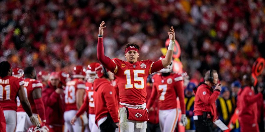 Quarterback Patrick Mahomes feiert mit seinen Kansas City Chiefs den Sieg gegen die Jacksonville Jaguars.