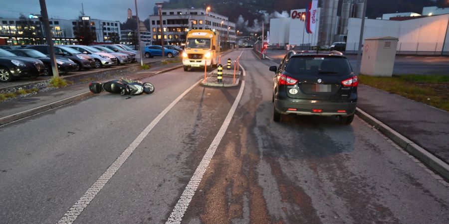 Sargans: Zusammenprall zwischen Auto und Motorrad