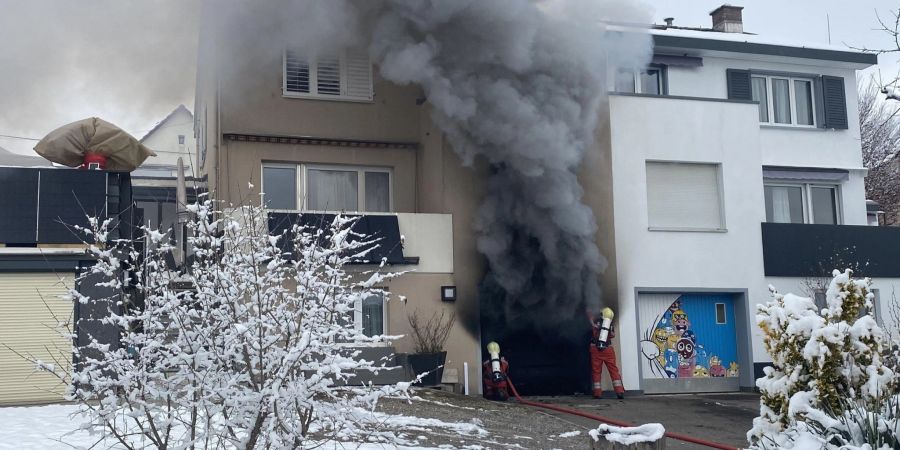 Brand in Garage