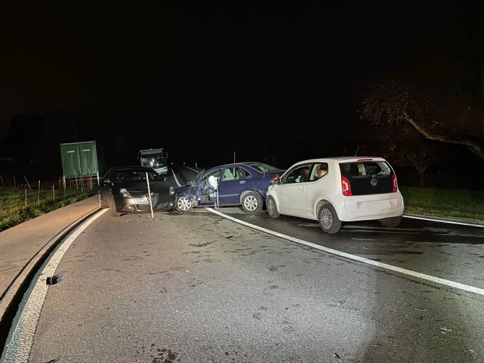 Zwei Personen wurden verletzt. Verletzte Personen
