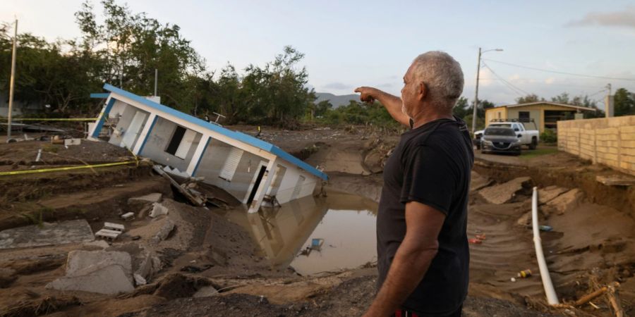 Hurrikan «Fiona» hat in Puerto Rico grosse Zerstörung angerichtet - Hunderttausende sind weiterhin vom Stromnetz abgetrennt.