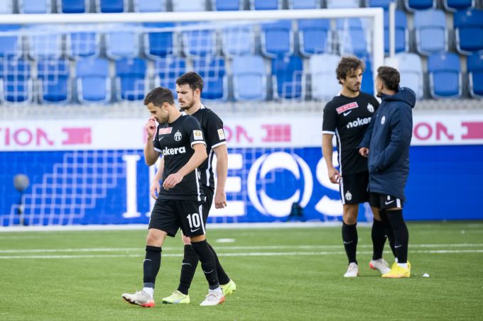 Der letzte Akt im Foda-Drama: Der FCZ fliegt gegen Lausanne aus dem Cup, kurz darauf muss Franco Foda gehen. FCZ Cup Franco Foda