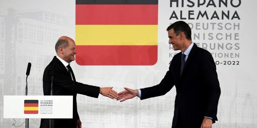 Olaf Scholz (l.) und Pedro Sánchez