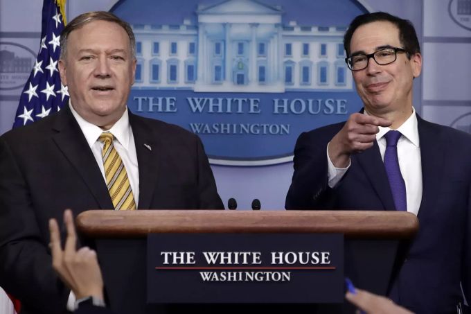 Pompeo und Mnuchin bei der heutigen Pressekonferenz. Pompeo