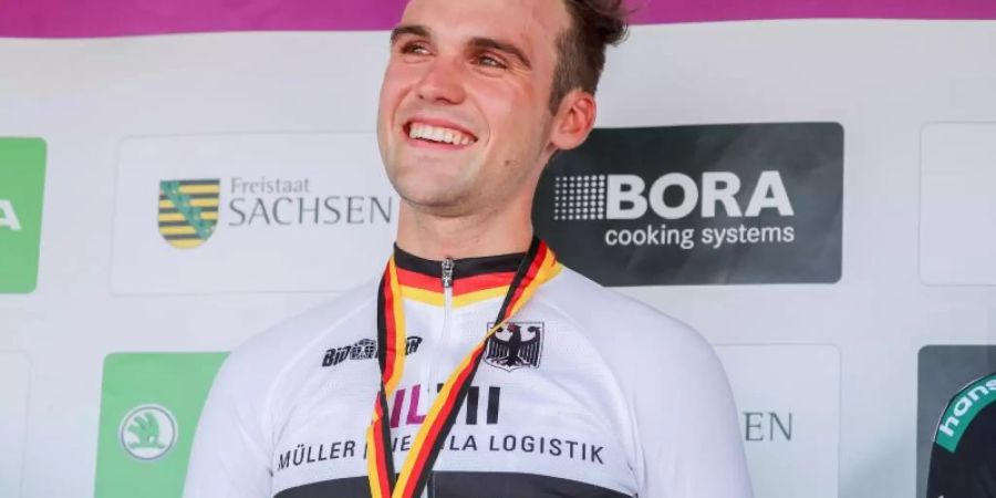 Fährt im Meistertrikot zum Tour-Debüt: Maximilian Schachmann. Foto: Jan Woitas