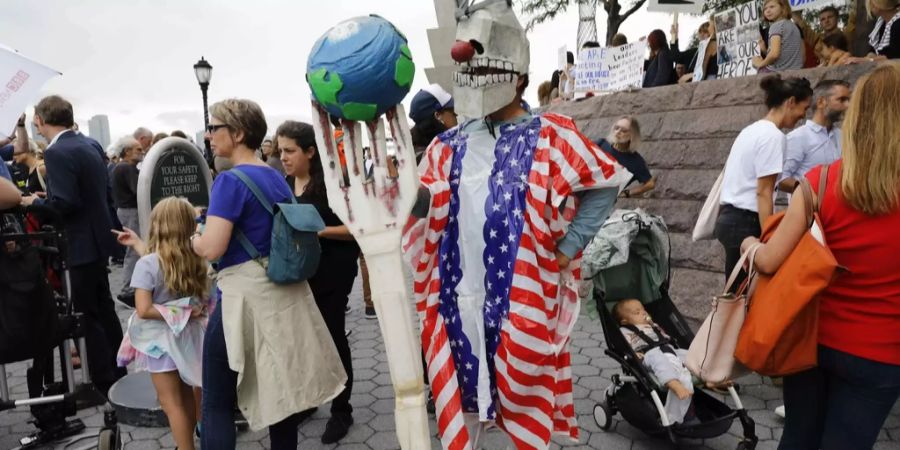 Greta Thunberg wurde in Manhattan von Hunderten Schaulustigen empfangen.