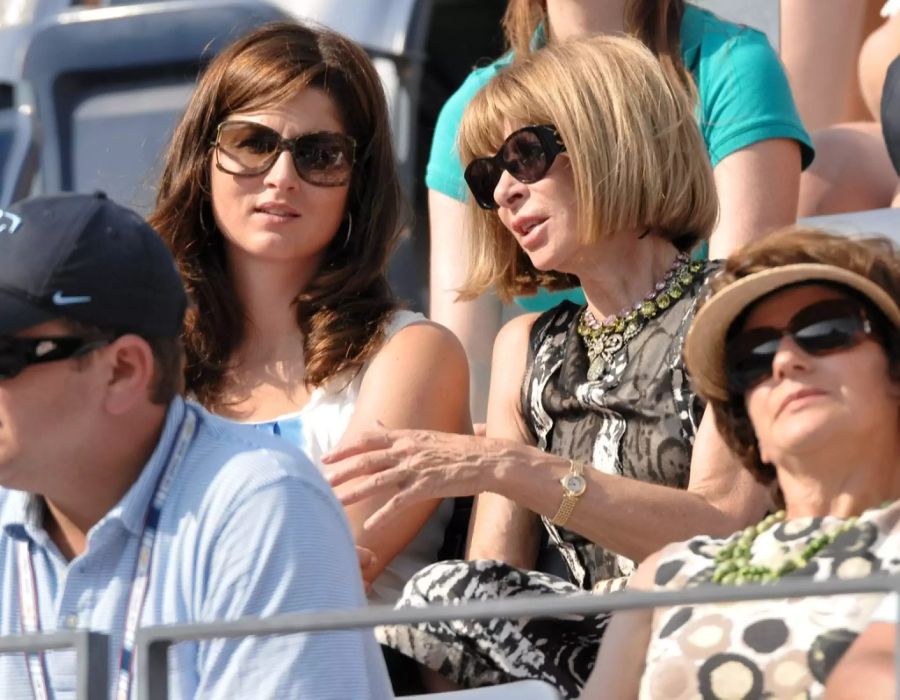 US-«Vogue»-Chefredaktorin Anna Wintour ist seit Jahren gut mit den Federers befreundet. Hier sitzt die Mode-Ikone neben Mirka Federer in der Box.