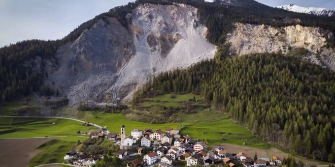 Felssturz - Einwohner müssen Brienz GR bis Freitagabend verlassen