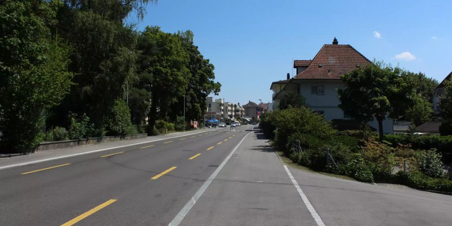 Die Bielstrasse Richtung Lyss Zentrum.