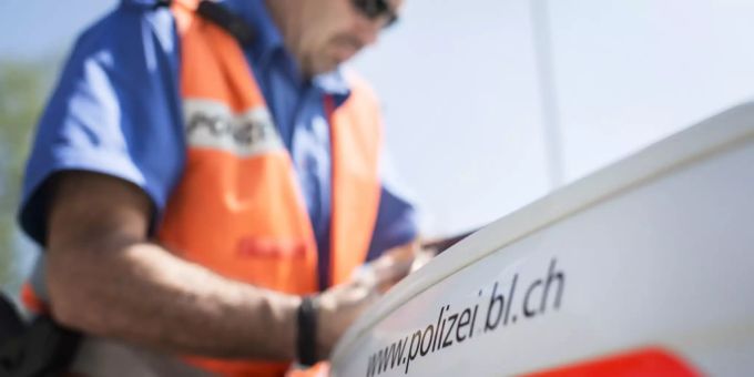 Eine Patrouille der Polizei Basel-Landschaft. Basel-Landschaft pratteln 24 jährige