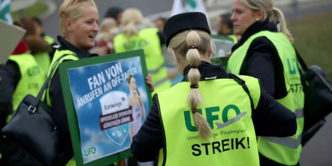 Frankfurt/Main - Gewerkschaft UFO droht mit Streiks bei Eurowings und Germanwings im Juli