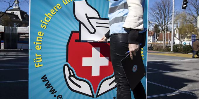 Bern - Drei Kantone verlangen von der Post Schadenersatz für Notbremse