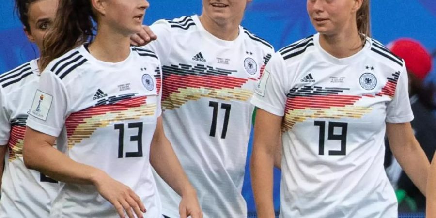 Die deutsche Fussballnationalmannschaft der Frauen muss auch am neuen WM-Spielort mit Regen vorliebnehmen. Foto: Sebastian Gollnow