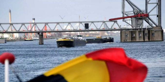 Der Hafen in Antwerpen gilt als ein grosses Einfallstor für Kokain aus Südamerika. Belgien sucht gemeinsam mit Deutschland, das in Hamburg vor ähnlichen Problemen steht, und weiteren Ländern nach Lösungen. Hafen in Antwerpen