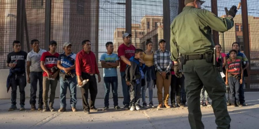 Die Menschen flüchten vor Gewalt und Armut in die USA