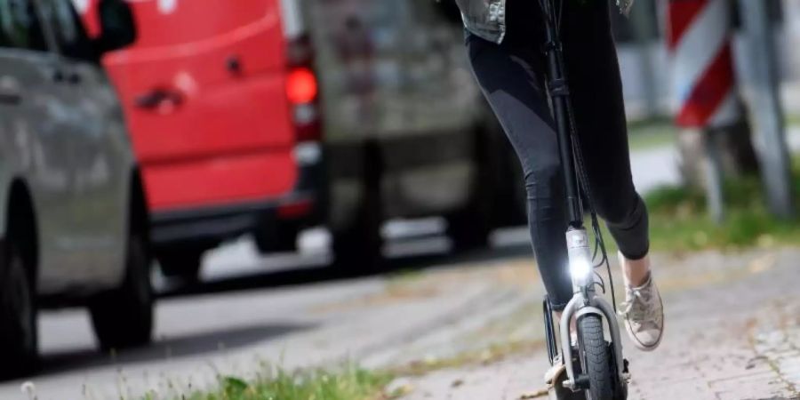 Fehlen nur vernüftige Verkehrswege: Probefahrt mit einem «Metz Moover». Foto: Sven Hoppe