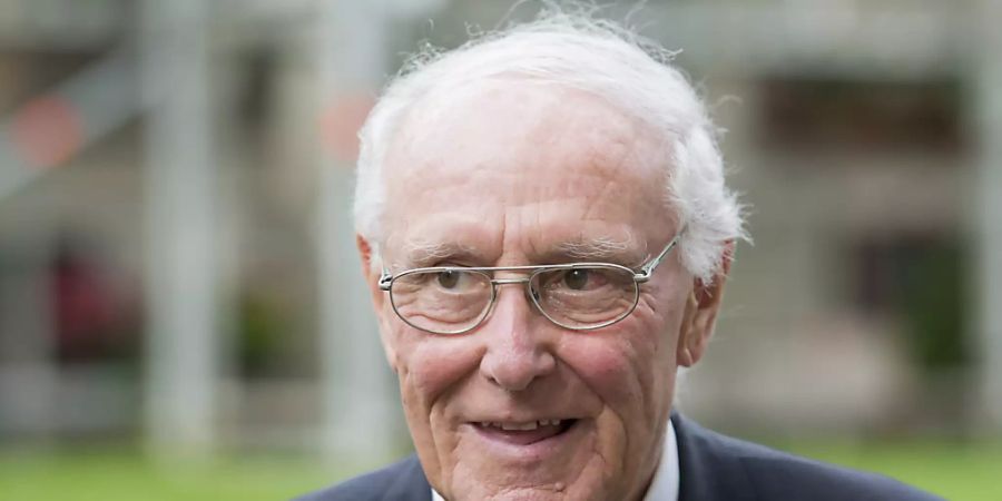 Alt Bundesrat Flavio Cotti ist 81-jährig im Zusammenhang mit einer Covid-19-Erkrankung gestorben. (Archivbild)