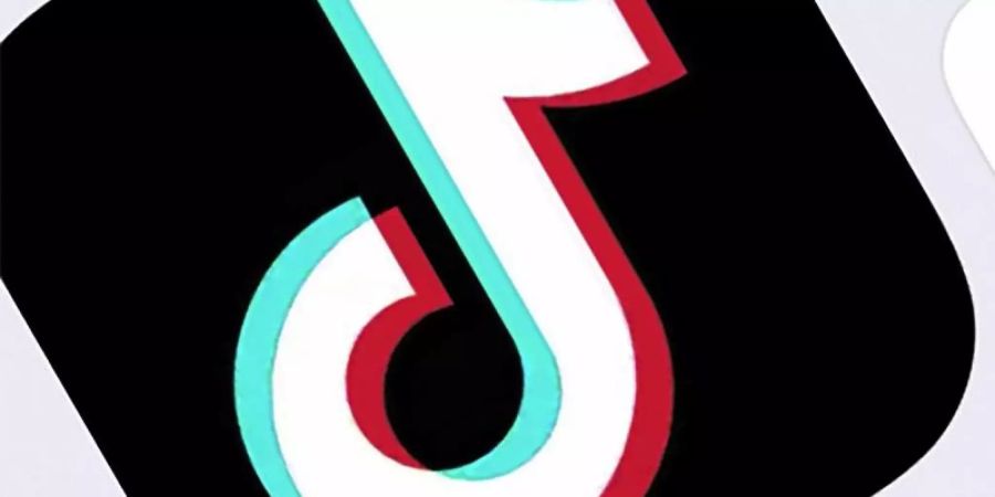 Das Logo der internationalen Videoplattform TikTok des chinesischen Unternehmens ByteDanceist ist auf einem Smartphone zu sehen. Foto: -/AP/dpa