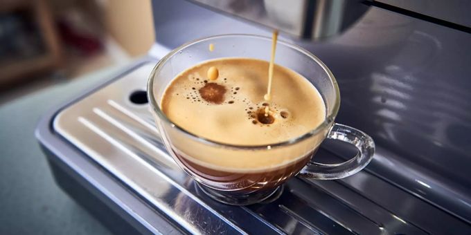 Die tägliche Dosis Koffein gehört für viele dazu. Offenbar verändert der regelmässige Koffeinkonsum aber Hirnstrukturen.