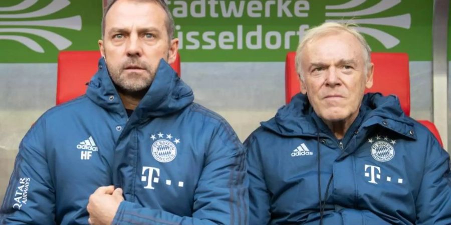 Hat eine sehr hohe Meinung vor Bayern-Coach Hansi Flick (l): Co-Trainer Hermann Gerland. Foto: Federico Gambarini/dpa