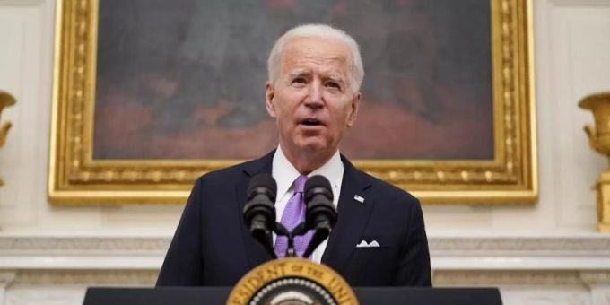 Joe Biden, Präsident der USA, spricht über das neuartige Coronavirus im State Dinning Room des Weissen Hauses. Foto: Alex Brandon/AP/dpa Joe Biden, Präsident der USA, spricht über das neuartige Coronavirus im State Dinning Room des Weissen Hauses. Foto: Alex Brandon/AP/dpa