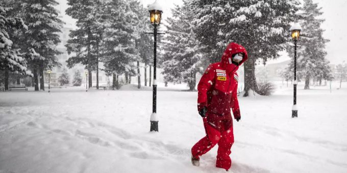 Lara Gut-Behrami nach einer Pressekonferenz in Sankt Moritz am Freitag, 4. Dezember. Super-G St. Moritz