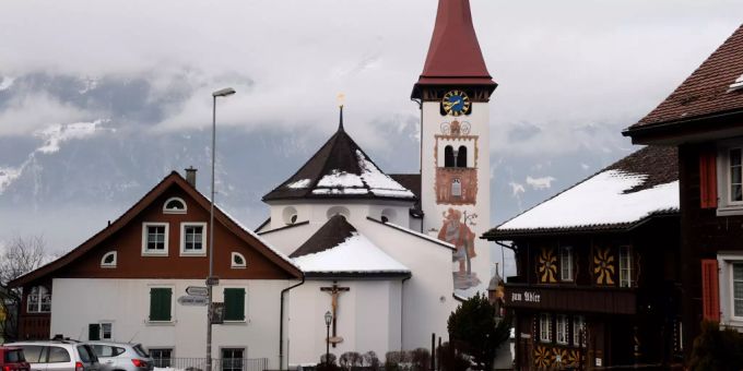 Die Kirche von Bürglen UR. Pfarrei