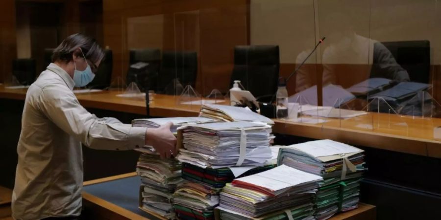 Aktenansammlung vom dem Prozess im Fall Veyrac