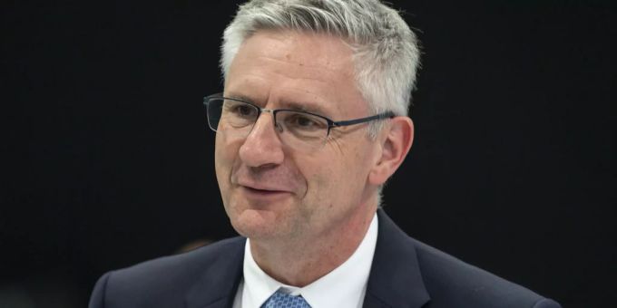 SVPler hat Corona - Glarner: «Verspüre seit über einer Woche Symptome»