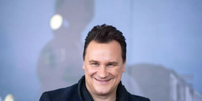 Fritteuse oder Hochdruckreiniger? Das ist keine Frage für Guido Maria Kretschmer. Foto: Bernd von Jutrczenka/dpa Fritteuse oder Hochdruckreiniger? Das ist keine Frage für Guido Maria Kretschmer. Foto: Bernd von Jutrczenka/dpa