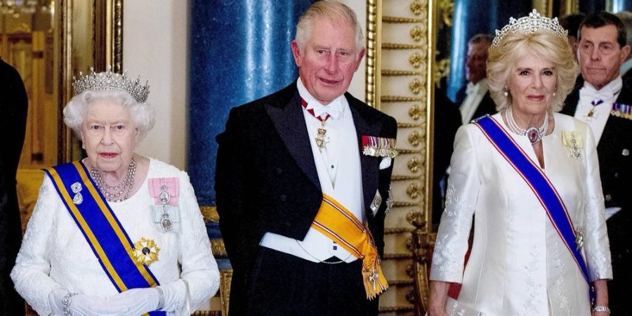 Prinz Charles wird Queen Elizabeth II. (l.) eines Tages auf den Thron folgen – seine Frau, Herzogin Camilla, soll dann «Queen Consort» genannt werden.