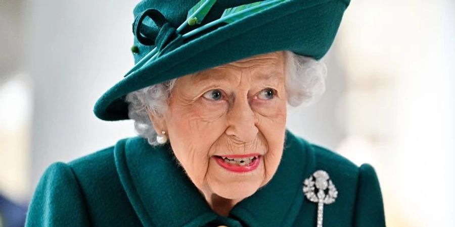 Die Briten sorgen sich um die Gesundheit von Königin Elizabeth II. Foto: Jeff J Mitchell/PA Wire/dpa