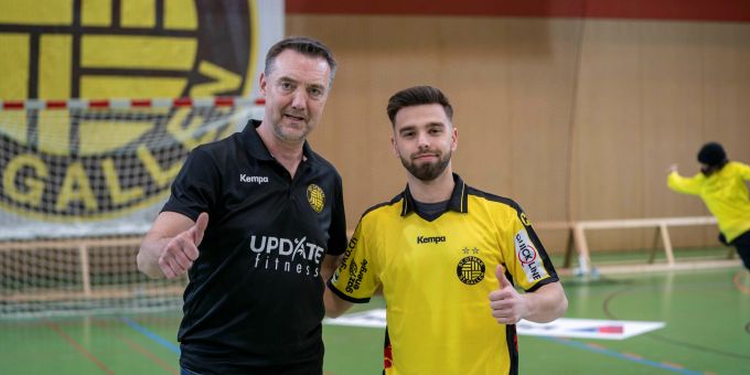 Der Handballspieler Marijan Rojnica. Handball Spieler Marijan Rojnica