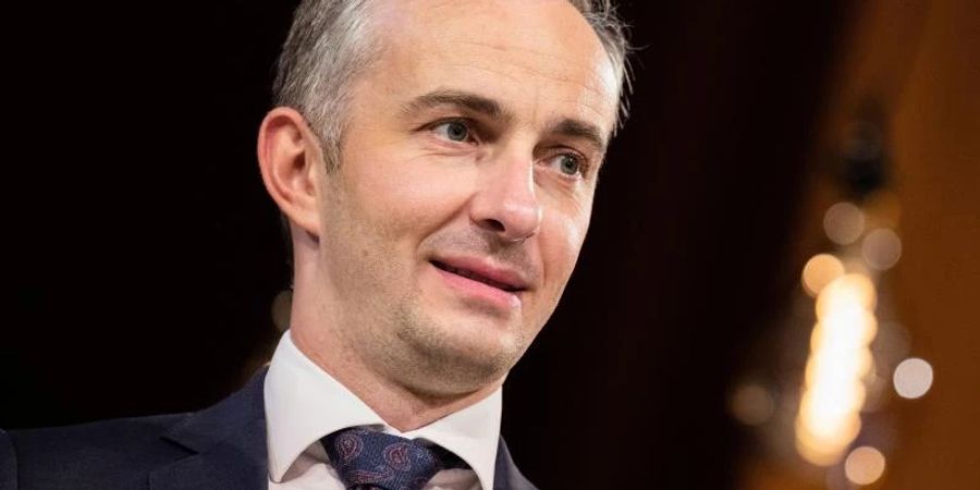 Das Coronavirus macht auch vor dem Satiriker Jan Böhmermann keinen Bogen. Foto: Rolf Vennenbernd/dpa