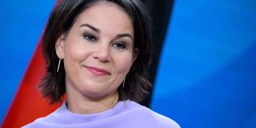 46 Prozent der Befragten bescheinigen Aussenministerin Annalena Baerbock in einer Umfrage «gute Arbeit» - eine Verdoppelung im Vergleich zum Januar.