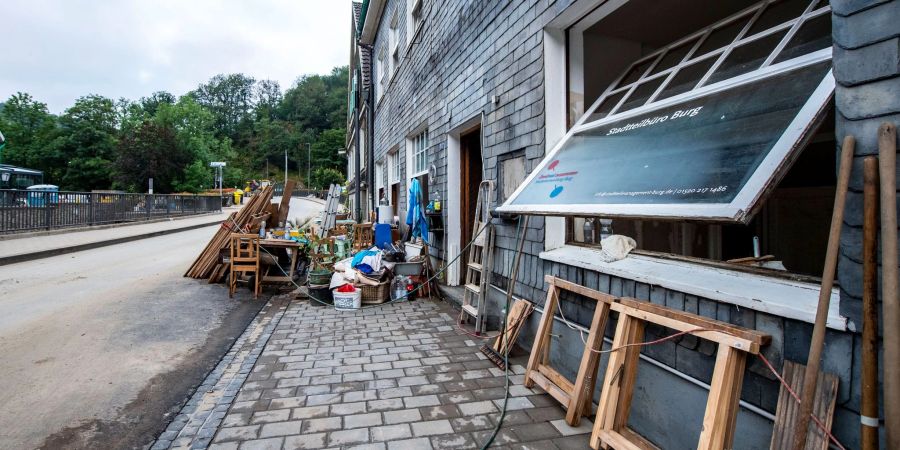 Nach der Flutkatastrophe 2021 gibt es unter
Deutschlands Hausbesitzern einer Umfrage zufolge keinen grossen Widerstand gegen eine Pflichtversicherung für Elementarschäden.