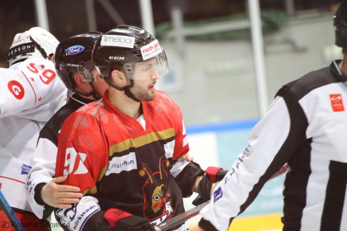 Dominik Gyger brachte den EHC Thun im ersten Drittel in Führung. EHC Thun