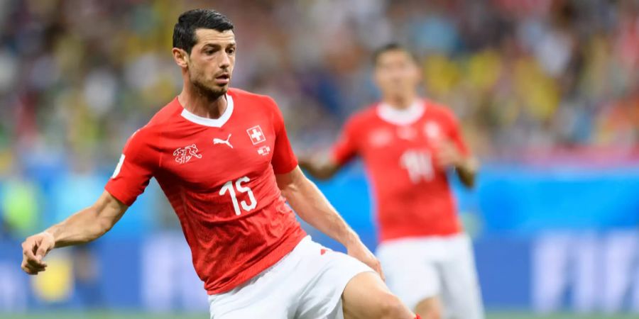 Blerim Dzemaili spielt Fussball