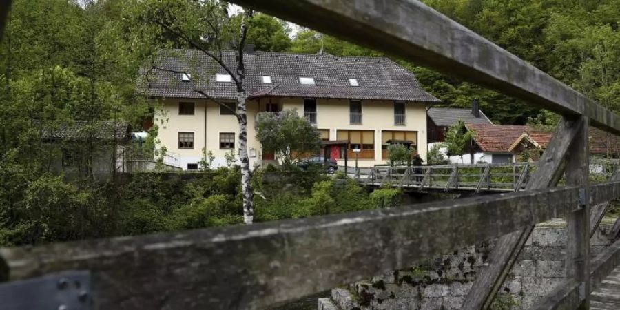 Die drei Leichen sind am Samstag gefunden worden. Foto: Matthias Schrader/AP