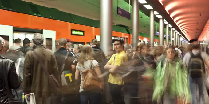 Vertrauen ist gut, Kontrolle ist besser: Die Finanzkontrolle empfiehlt Bund und Kantonen, bei den Bestellungen von Leistungen im Regionalverkehr genauer hinzuschauen. Vertrauen ist gut, Kontrolle ist besser: Die Finanzkontrolle empfiehlt Bund und Kantonen, bei den Bestellungen von Leistungen im Regionalverkehr genauer hinzuschauen.