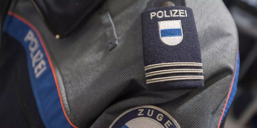 Die Zuger Polizei hat einem Betrüger das Handwerk gelegt. (Symbolbild)