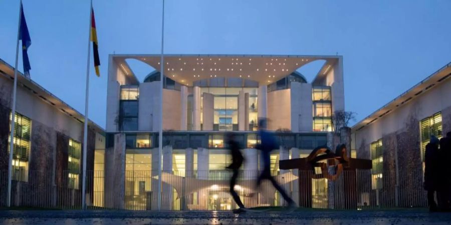 Konkrete Beschlüsse waren bei den stundenlangen nächtlichen Beratungen im Kanzleramt zunächst nicht geplant. Foto: Kay Nietfeld
