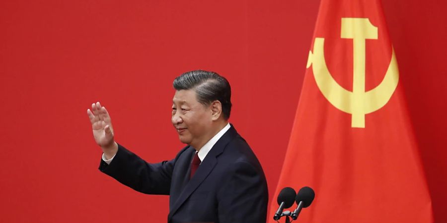 Eine Mehrheit der Menschen in Deutschland findet einer Umfrage zufolge, dass die deutsche Regierung eine härtere Haltung gegenüber China einnehmen sollte - auch falls dies negative Folgen für die Wirtschaftsbeziehungen hätte. (Archivbild)