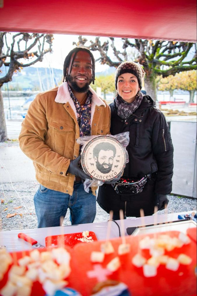 Babatunde und Aninia Adewale von der Schafmilchkäserei Koster in Wald ZH.