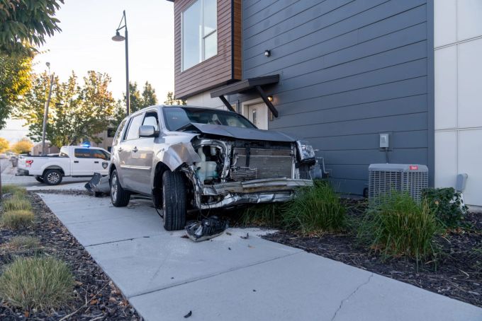 Der Mann stahl als zweites Auto einen Dodge Durango. Autodiebstahl