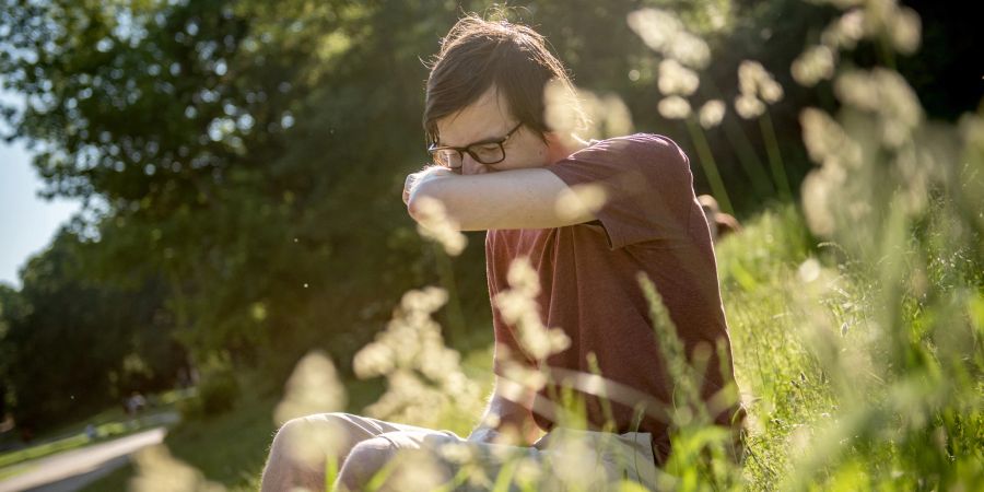 Niesen tränende Augen Zeit