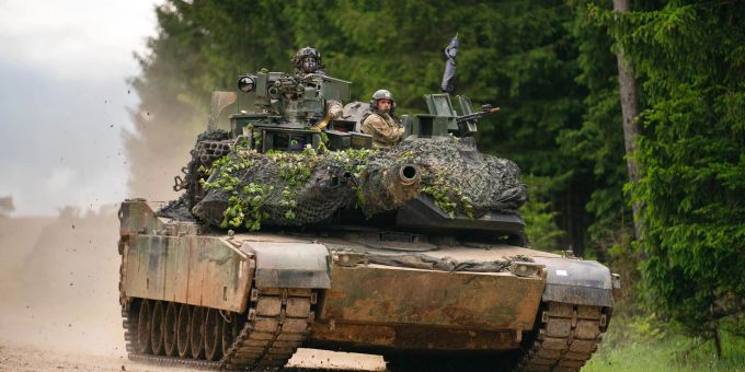 Ein Panzer des Typs M1 Abrams der US Army. Auch solche könnte die Ukraine bald bekommen. abrams