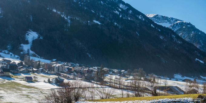 Eine Gemeinde in Glarus Süd. Eine Gemeinde in Glarus Süd.