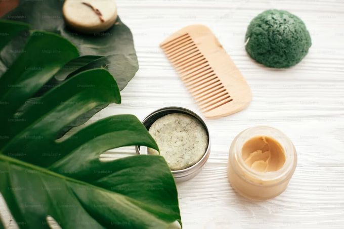 Übernehmen Sie Verantwortung für Ihre Gesundheit und setzen Sie auf sichere Alternativen zu chemiebelasteten Kosmetikprodukten. Deodorant