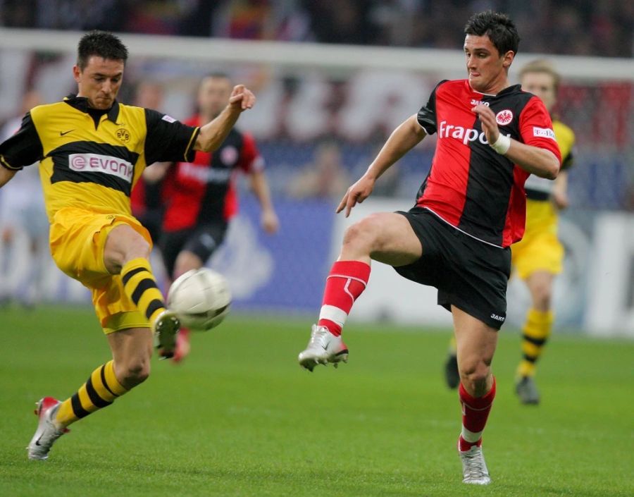 Martin Fenin (r.) läuft insgesamt 89 Mal für Eintracht Frankfurt auf.